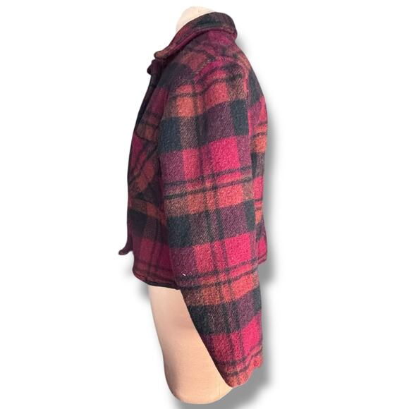 Vintage 90s Woolrich Cropped Red Plaid Jacket Made In USA Rugged Outdoorwear - Picture 6 of 13